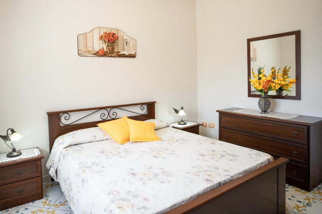 Casa Vacanza La Gardenia Tramonti Eksteriør billede